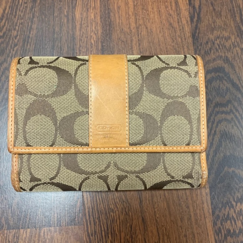 Coach wallet